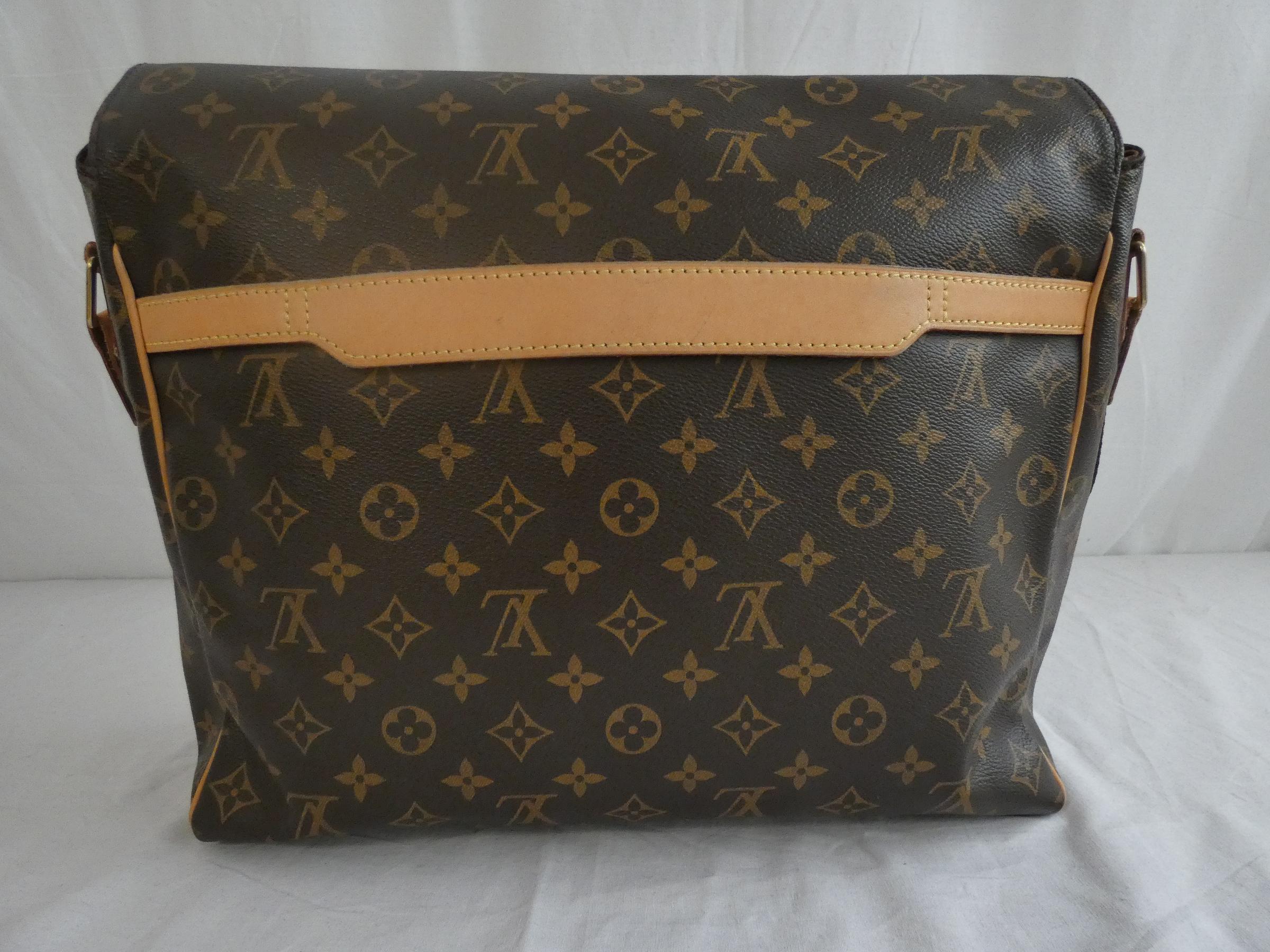 sacoche louis vuitton abbesses bandouliere cuir noir