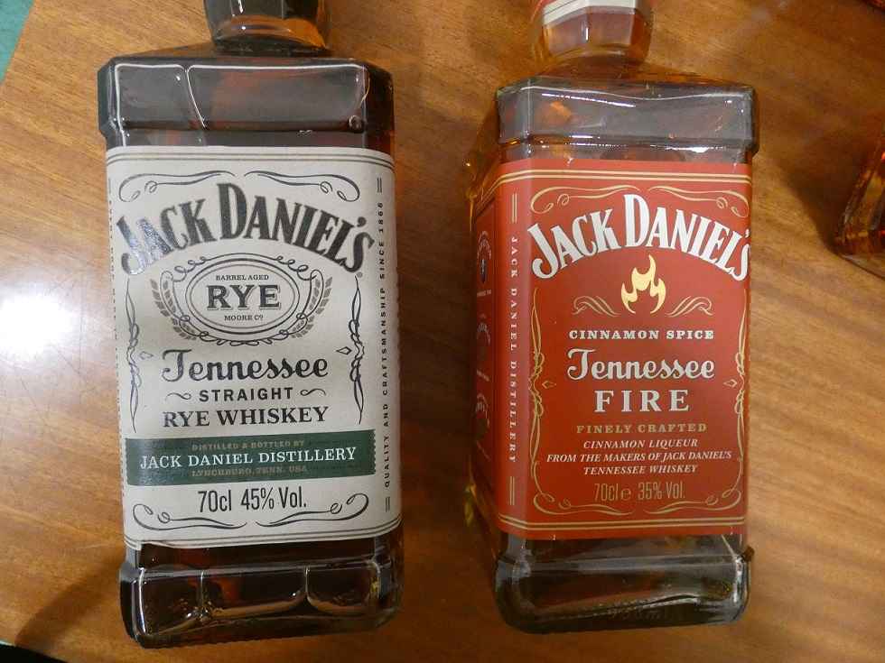 14 décorations originales à fabriquer à partir de bouteilles de Jack Daniels  - Trucs et Bricolages